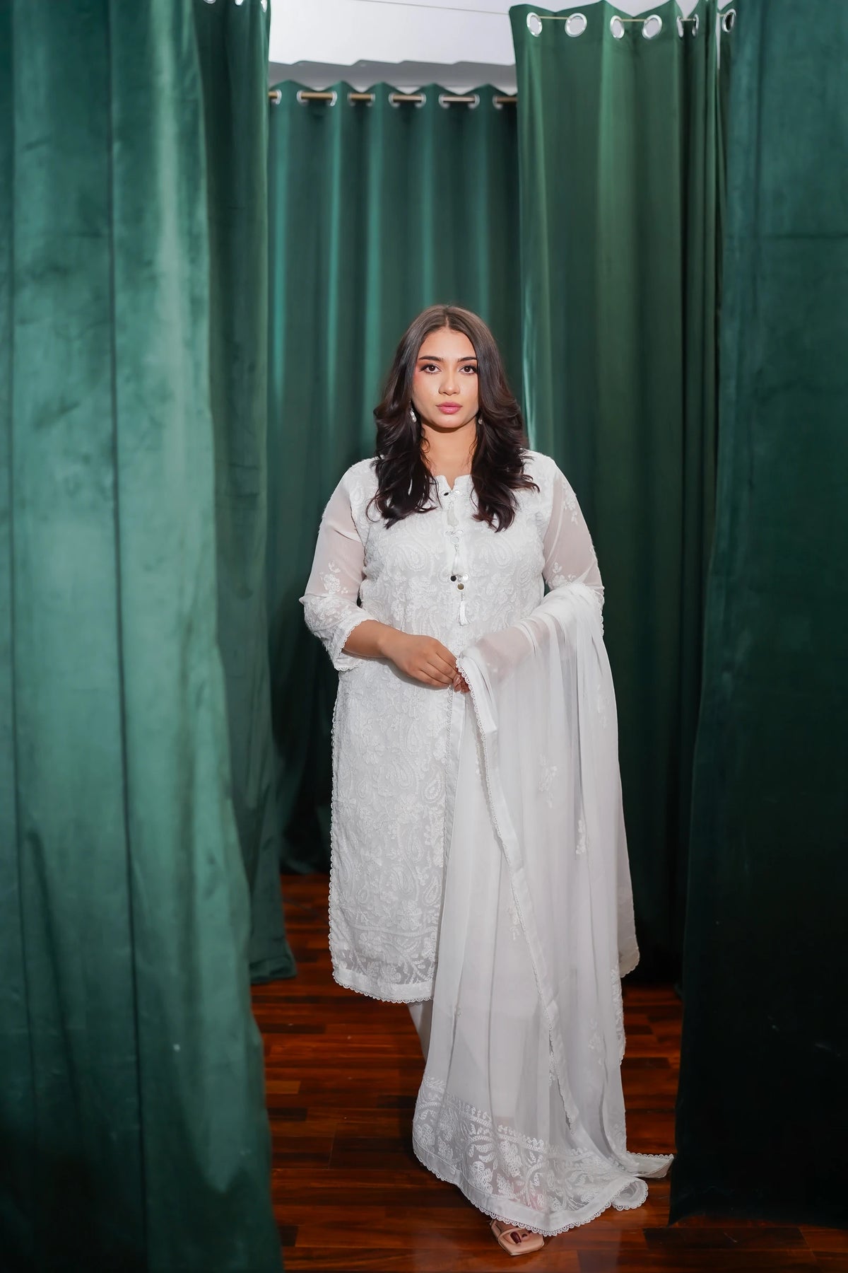 Khatoon White Embroidered Shirt Dupatta