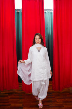 Aimin Elegance – White Embroidered 3-Piece Suit