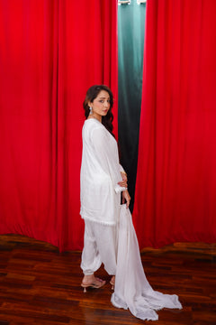 Aimin Elegance – White Embroidered 3-Piece Suit