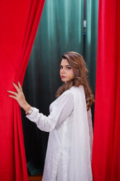 Aimin Elegance – White Embroidered 3-Piece Suit