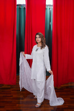 Aimin Elegance – White Embroidered 3-Piece Suit